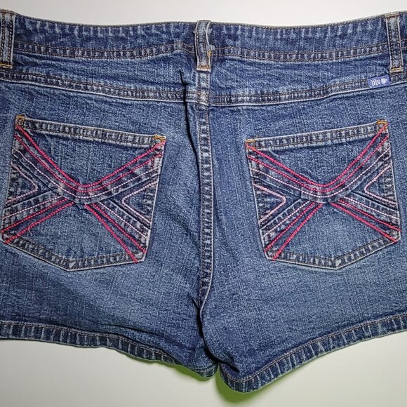Lilu Womens Junior Blue Denim Cotton Shorts with Embroidered Pockets Size 13 - Picture 2 of 14